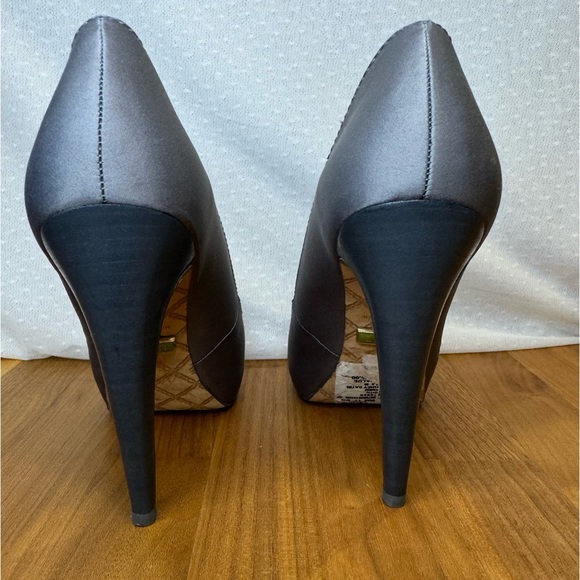 L.A.M.B. Gray Satin Heels – Size 9.5 – Elegant Designer Pumps - Picture 4 of 12